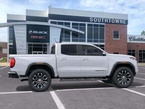 New 2026 GMC Canyon Denali w/ LPO, Black Badging Package AWD/4WD image 5