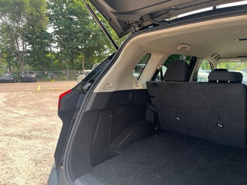 Used 2023 Nissan Rogue SV AWD/4WD image 12