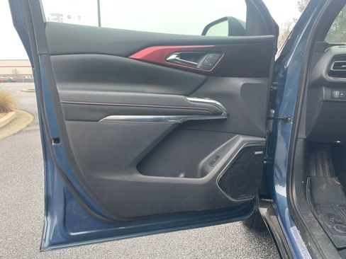 Used 2024 Chevrolet Traverse RS image 10