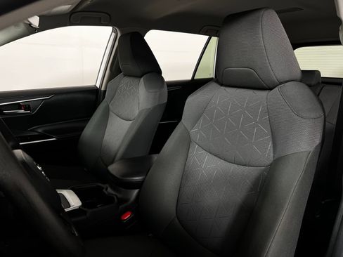 Used 2024 Toyota RAV4 XLE FWD image 13