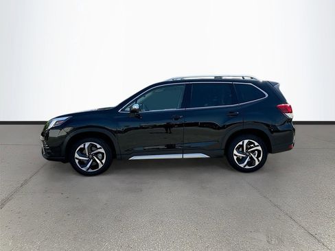 Used 2022 Subaru Forester Touring AWD/4WD image 4
