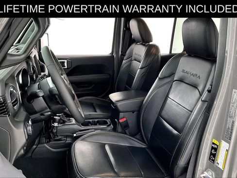 Used 2023 Jeep Wrangler Unlimited Sahara AWD/4WD image 32