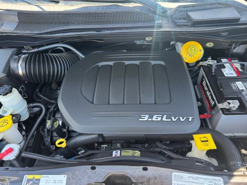 Used 2017 Dodge Grand Caravan SE w/ Power Window Group FWD image 22