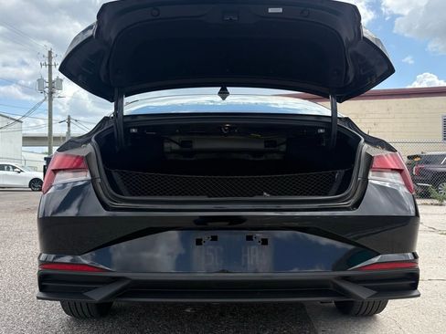 Used 2023 Hyundai Elantra SEL w/ Convenience Package image 13