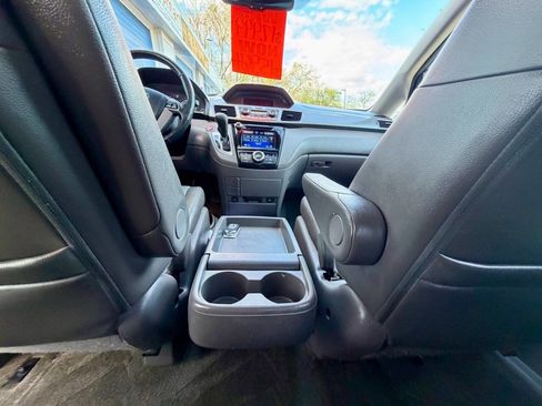 Used 2017 Honda Odyssey EX-L image 41