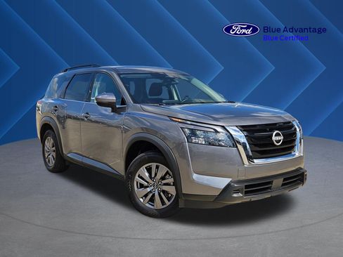Used 2025 Nissan Pathfinder SV FWD image 1
