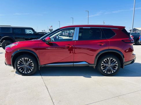 Used 2025 Nissan Rogue Platinum w/ Platinum Premium Package AWD/4WD image 37