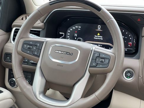 Certified 2023 GMC Yukon XL Denali w/ Denali Reserve Package AWD/4WD image 16