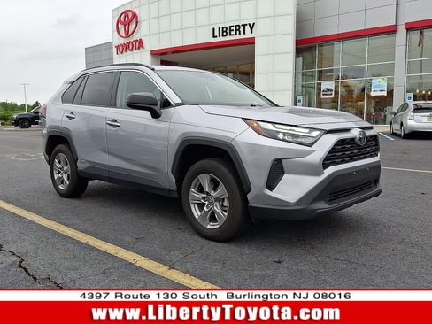 Used 2025 Toyota RAV4 LE AWD/4WD image 1