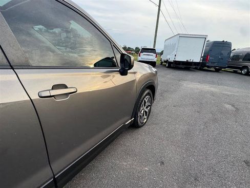 Used 2020 Subaru Forester Premium image 24