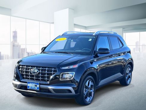 Used 2025 Hyundai Venue SEL FWD image 1