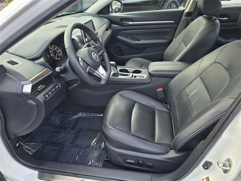 Used 2019 Nissan Altima 2.5 Platinum image 18