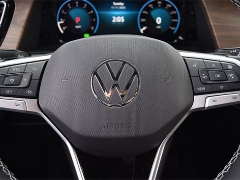New 2026 Volkswagen Atlas SE image 18