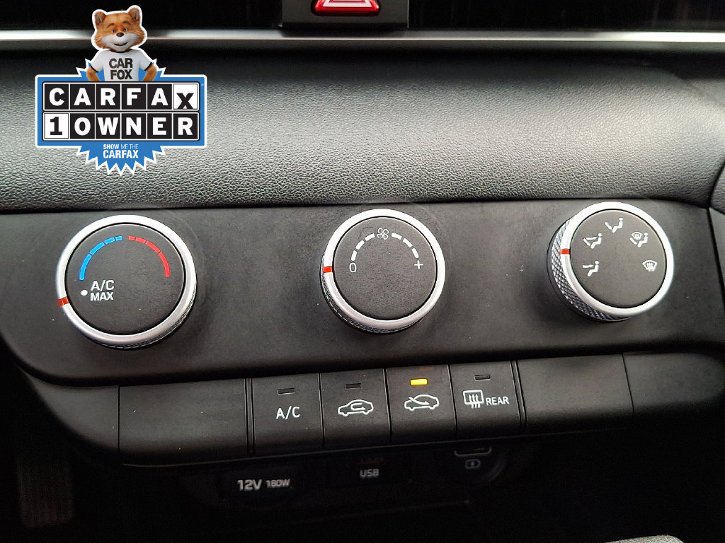 Used 2021 Hyundai Elantra SE FWD image 17