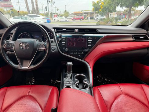 Used 2020 Toyota Camry XSE w/ Blackout Package FWD image 16