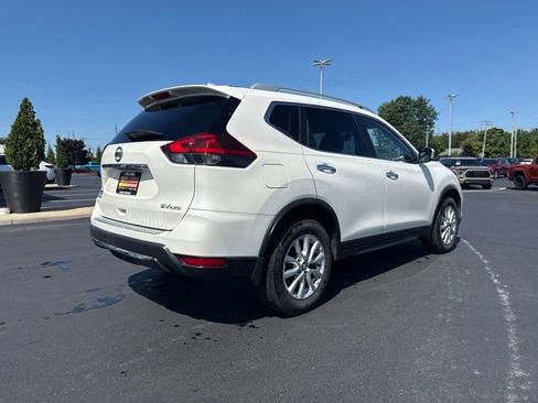 Used 2018 Nissan Rogue SV AWD/4WD image 7