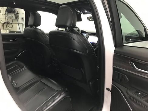 Used 2024 Jeep Grand Cherokee Limited 4xe image 36