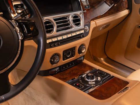 Used 2011 Rolls-Royce Ghost RWD image 7
