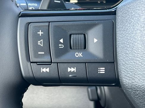 New 2026 Nissan Pathfinder Platinum image 23