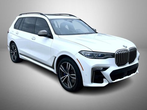 Used 2020 BMW X7 M50i w/ Dynamic Handling Package AWD/4WD image 3