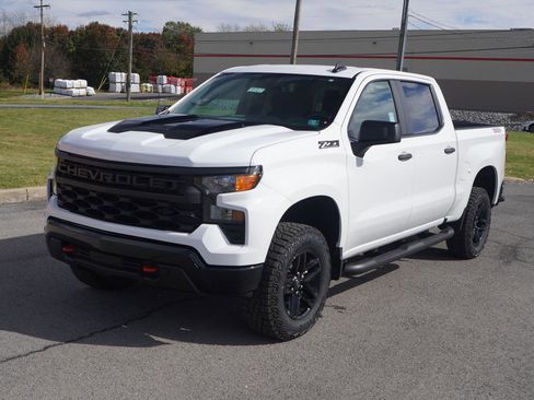 New 2026 Chevrolet Silverado 1500 Custom Trail Boss w/ LPO, Dark Essentials Package image 8