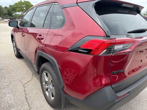 Used 2025 Toyota RAV4 XLE w/ Convenience Package AWD/4WD image 8