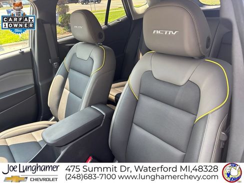 Used 2025 Chevrolet Trax ACTIV w/ Sunroof Package FWD image 14