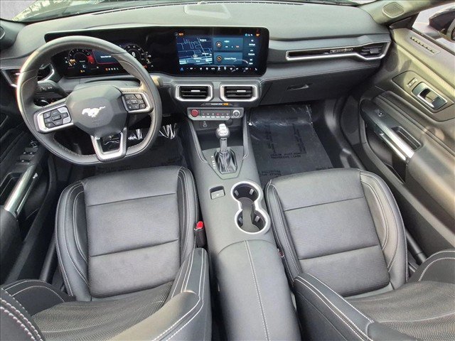 Used 2025 Ford Mustang Premium RWD image 17