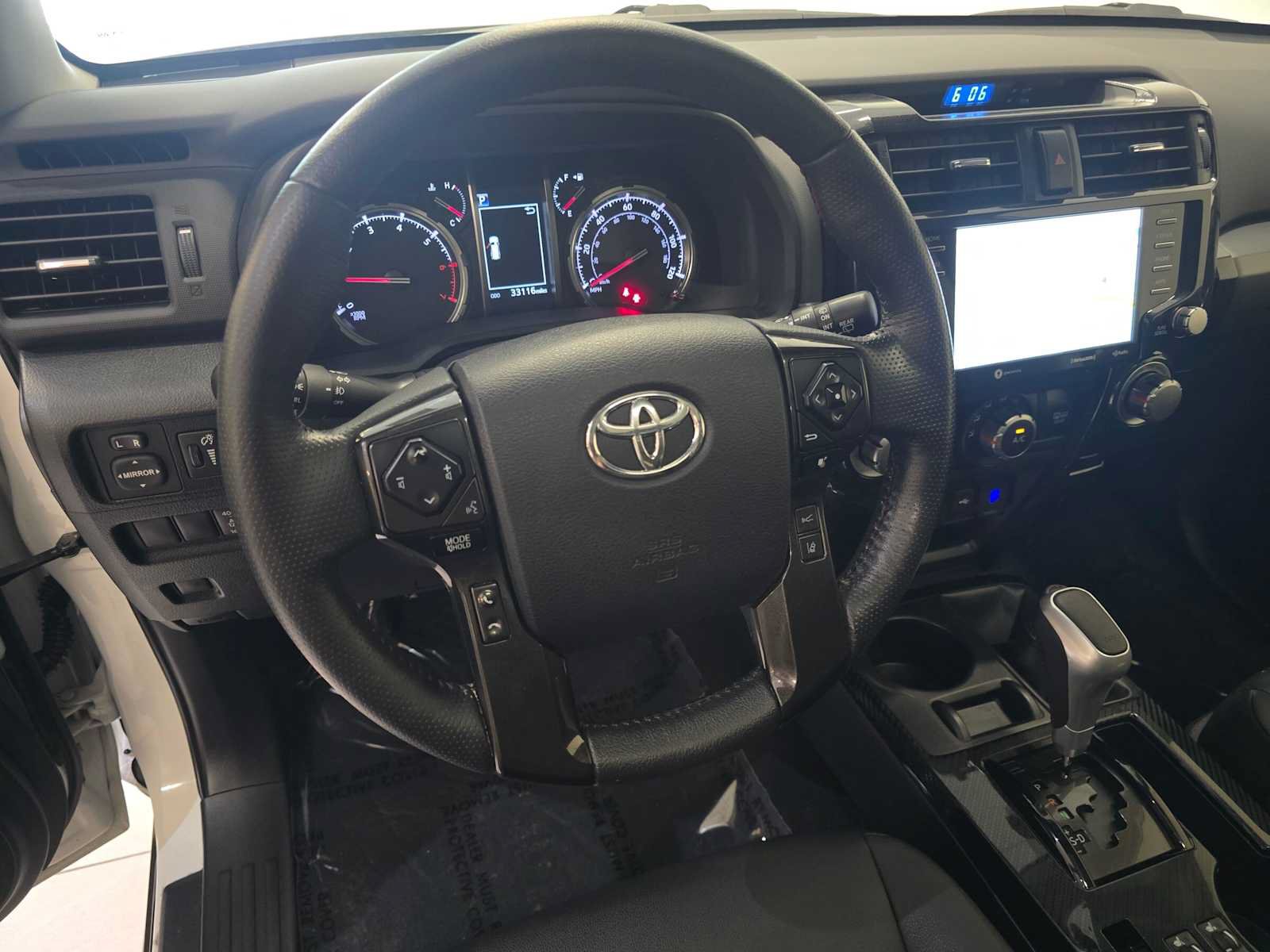 Certified 2024 Toyota 4Runner TRD Off-Road Premium w/ Moonroof Package AWD/4WD image 2