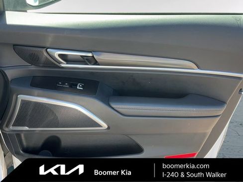 Certified 2025 Kia Telluride S image 10