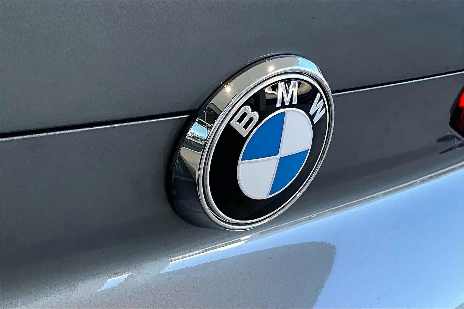 Used 2026 BMW X6 xDrive40i AWD/4WD image 9