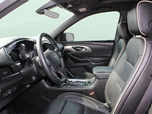 Used 2024 Chevrolet Traverse Premier w/ Redline Edition image 14