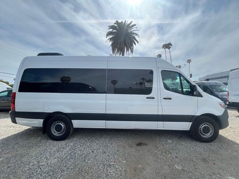 Used 2023 Mercedes-Benz Sprinter 2500 w/ Acoustic Package image 4