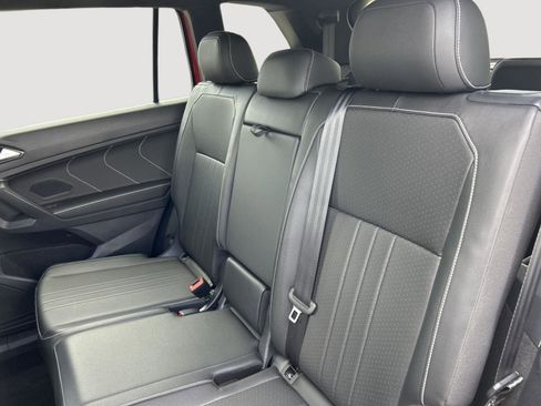 Certified 2024 Volkswagen Tiguan SE R-Line FWD image 16