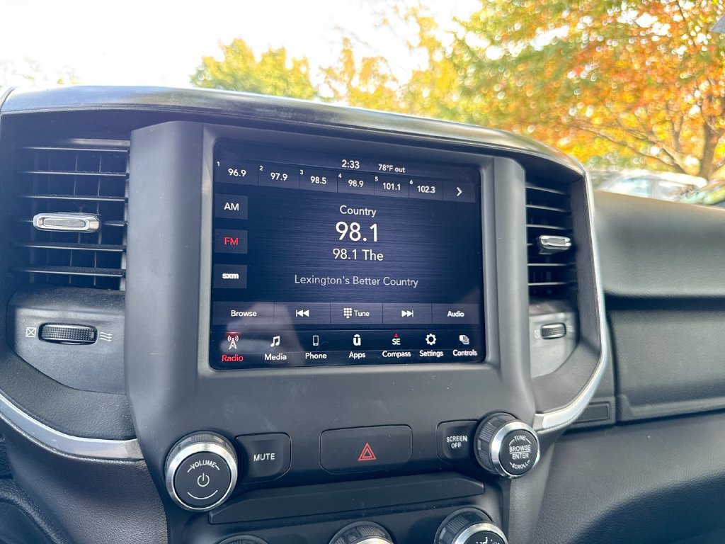 Used 2019 RAM 1500 Big Horn AWD/4WD image 14