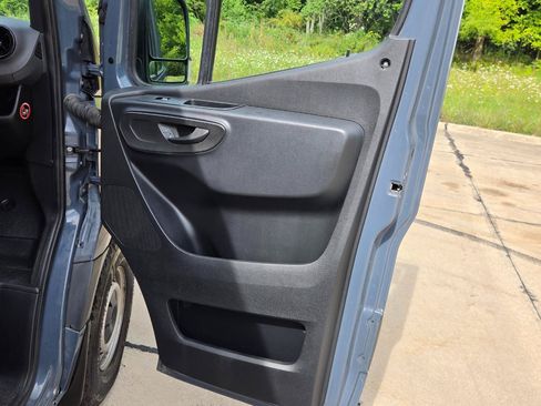 Used 2019 Mercedes-Benz Sprinter 170 image 22