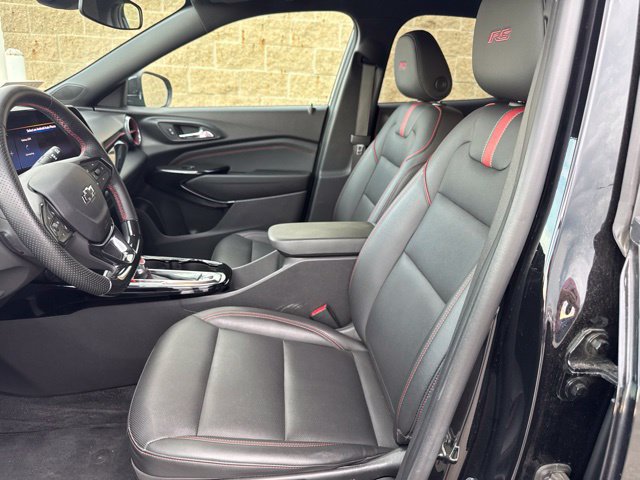 Used 2024 Chevrolet Trax RS FWD image 16