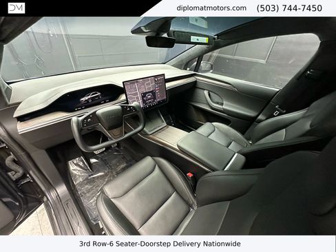 Used 2023 Tesla Model X Standard Sport Utility 4D image 17