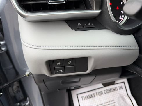 Used 2023 Toyota Highlander XLE image 26