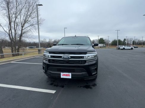 Used 2024 Ford Expedition Max XLT image 4