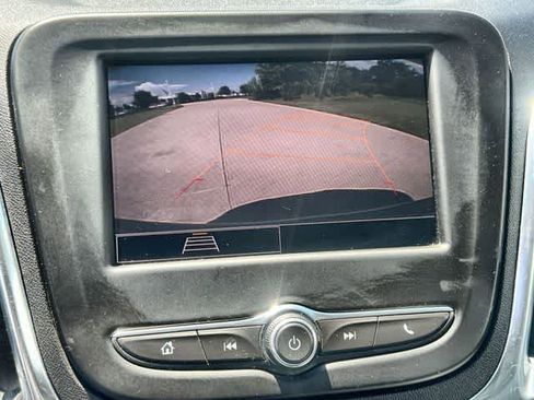Used 2024 Chevrolet Equinox LS FWD image 26