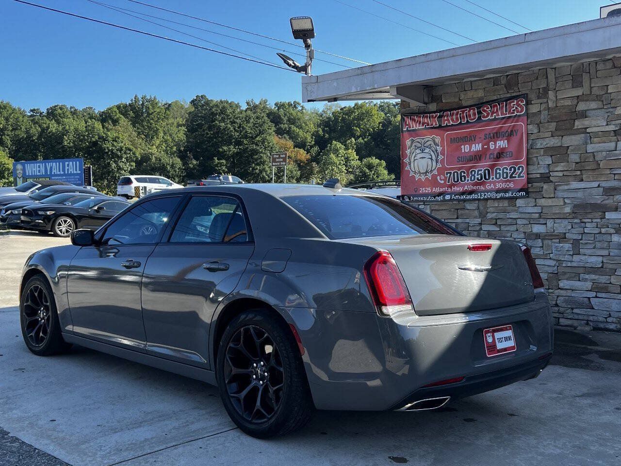 Used 2019 Chrysler 300 S RWD image 4