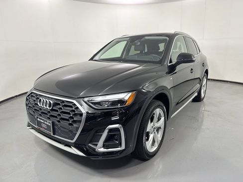 Used 2023 Audi Q5 2.0T Premium Plus w/ Premium Plus Package AWD/4WD image 24