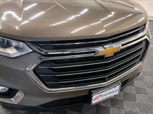 Used 2020 Chevrolet Traverse LT w/ LT Premium Package FWD image 29