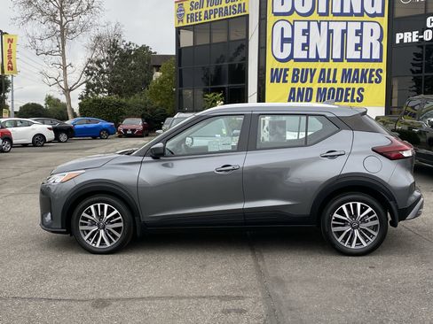 Certified 2024 Nissan Kicks SV image 6