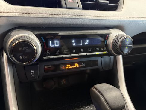 Used 2024 Toyota RAV4 XLE w/ Convenience Package AWD/4WD image 19