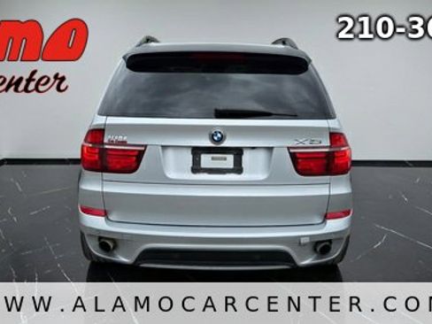 Used 2012 BMW X5 xDrive35i image 4