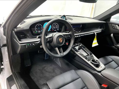 New 2026 Porsche 911 Carrera image 4