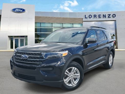 Used 2023 Ford Explorer XLT image 1