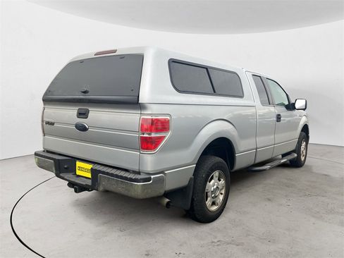 Used 2011 Ford F150 XLT w/ XLT Convenience Pkg image 4